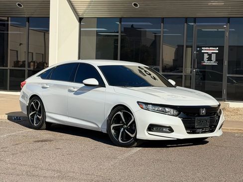 Used 2019 Honda Accord Sport image 4