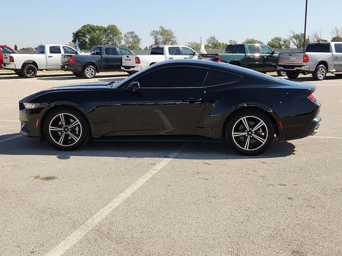 Used 2025 Ford Mustang Premium RWD image 2