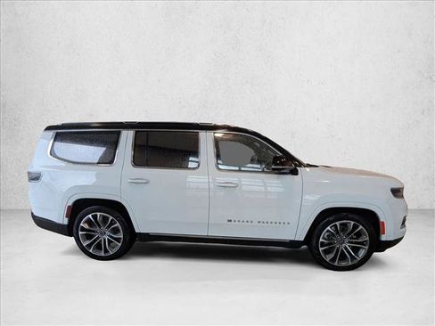 Used 2024 Jeep Grand Wagoneer Series III w/ Rear Seat Video Group 1 AWD/4WD image 5