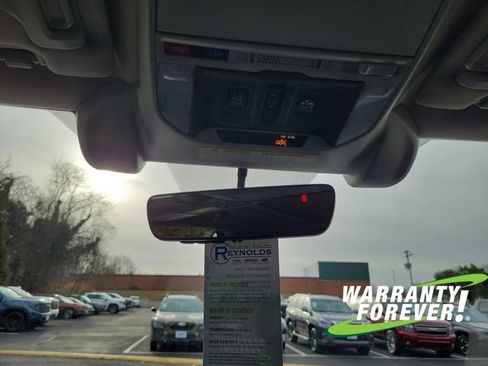 Used 2020 Subaru Forester Premium image 12