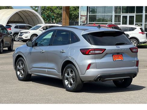 Used 2024 Ford Escape ST-Line image 8