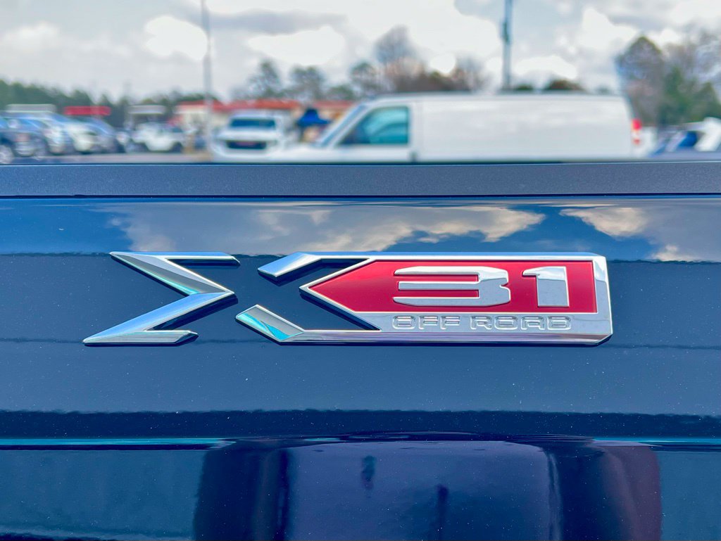 New 2026 GMC Sierra 1500 SLE AWD/4WD image 8