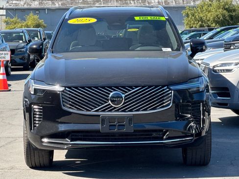 Certified 2025 Volvo XC90 B6 Plus image 11