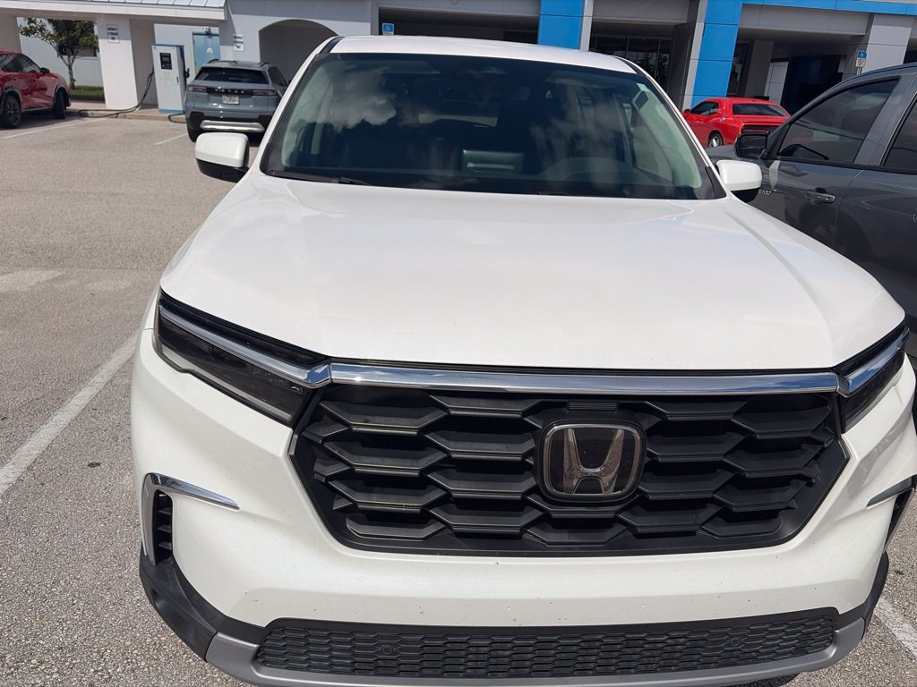 Used 2024 Honda Pilot EX-L image 3