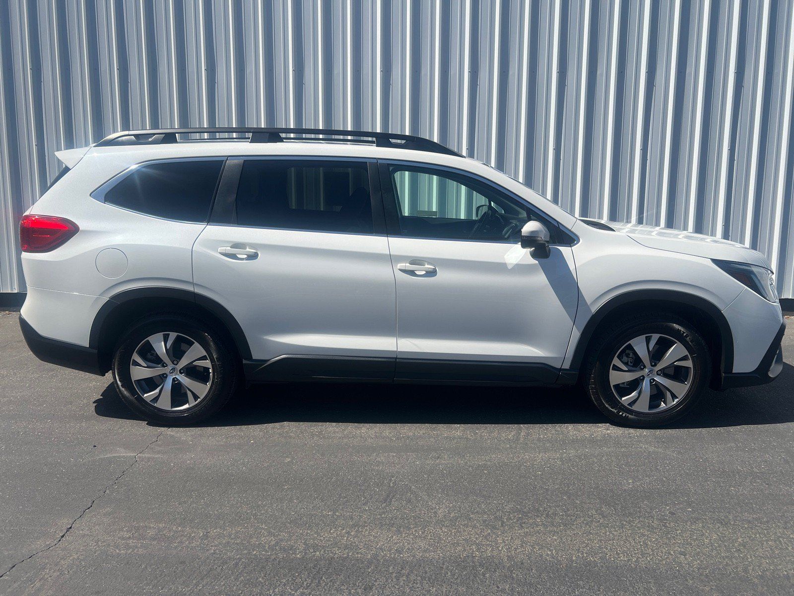 Certified 2023 Subaru Ascent Premium w/ Convenience Package AWD/4WD image 7