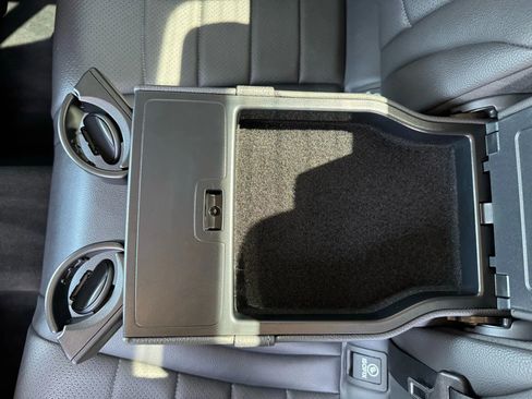 Used 2019 Mercedes-Benz C 300 Sedan w/ Premium Package image 26