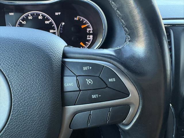 Certified 2020 Jeep Grand Cherokee Laredo AWD/4WD image 18