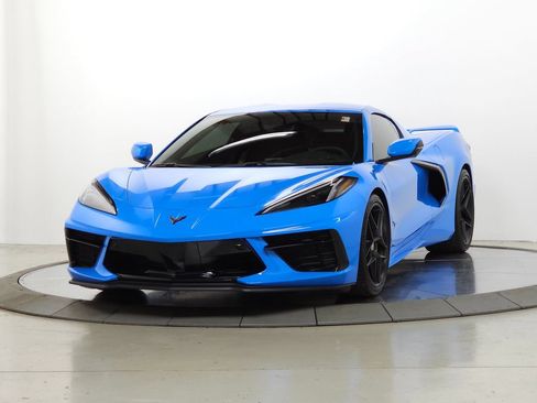 Used 2021 Chevrolet Corvette Stingray Preferred Cpe w/ Z51 Performance Package RWD image 4