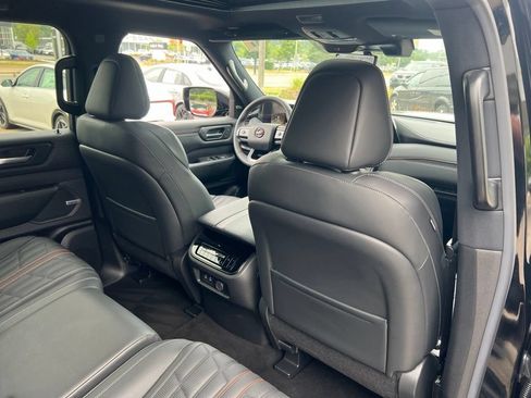 Certified 2025 Nissan Armada PRO-4X w/ Pro-4X Premium Package AWD/4WD image 19