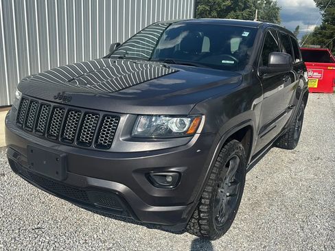 Used 2015 Jeep Grand Cherokee Altitude AWD/4WD image 12