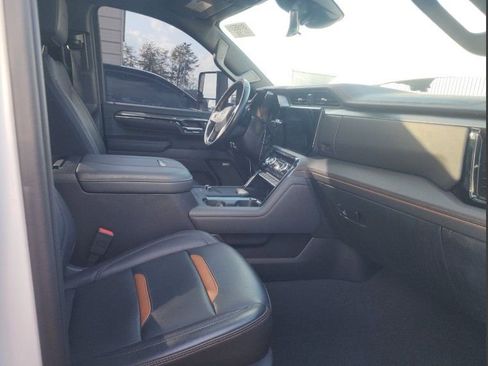 Used 2024 GMC Sierra 2500 AT4 w/ AT4 Premium Plus Package image 10