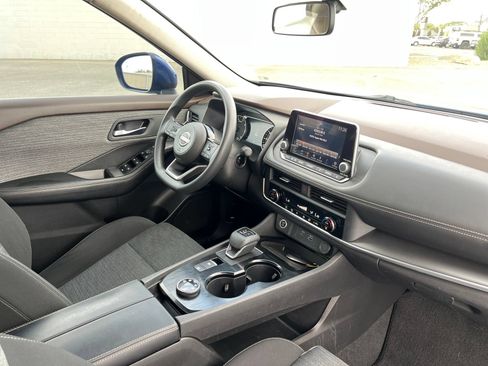 Used 2023 Nissan Rogue SV AWD/4WD image 34