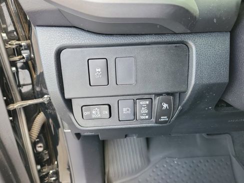 Used 2021 Toyota Tacoma TRD Off-Road w/ TRD Premium Off Road Package AWD/4WD image 27