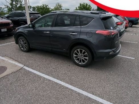 Used 2018 Toyota RAV4 Limited AWD/4WD image 1