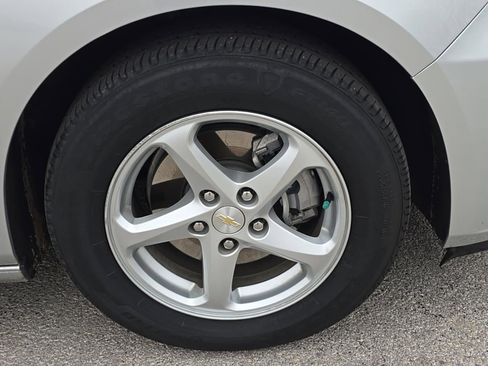 Used 2017 Chevrolet Malibu LS w/ LPO, Convenience Package 1 image 9