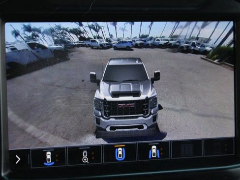 Used 2020 GMC Sierra 2500 AT4 w/ AT4 Premium Package image 30