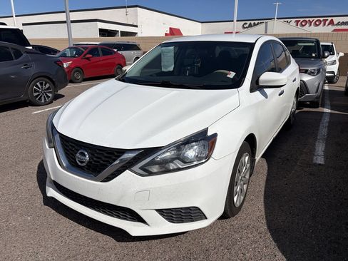 Used 2017 Nissan Sentra SV FWD image 4