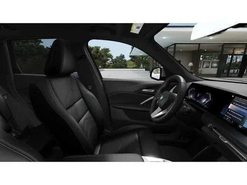 Certified 2025 BMW X1 xDrive28i w/ Convenience Package AWD/4WD image 9