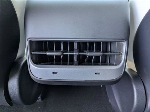 Used 2022 Tesla Model 3 RWD image 17