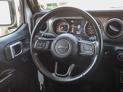 Used 2022 Jeep Wrangler Unlimited Sport AWD/4WD image 14