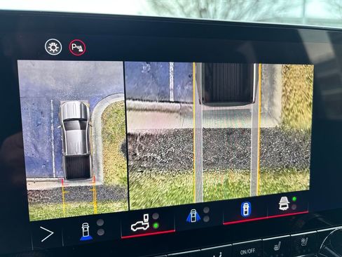 New 2026 GMC Canyon Denali image 33