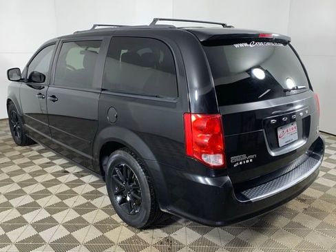 Used 2016 Dodge Grand Caravan SXT image 7