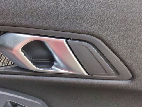 Used 2025 BMW 330i Sedan w/ M Sport Package image 39