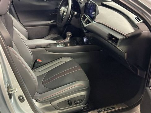 Used 2024 Lexus UX 250h F Sport image 10