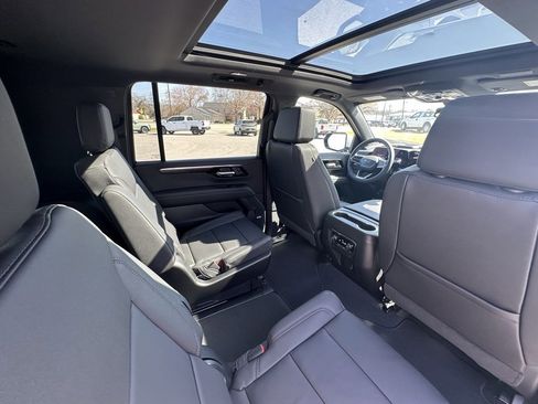 New 2026 Chevrolet Suburban Z71 w/ Comfort Package image 23