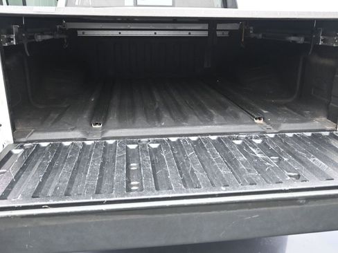 Used 2021 Nissan Frontier SV w/ Midnight Edition Floor Mats image 25