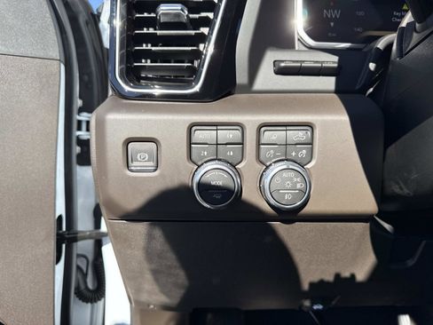 New 2026 GMC Sierra 2500 Denali w/ Denali Reserve Package image 15