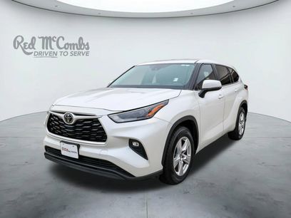 Used 2024 Toyota Highlander LE