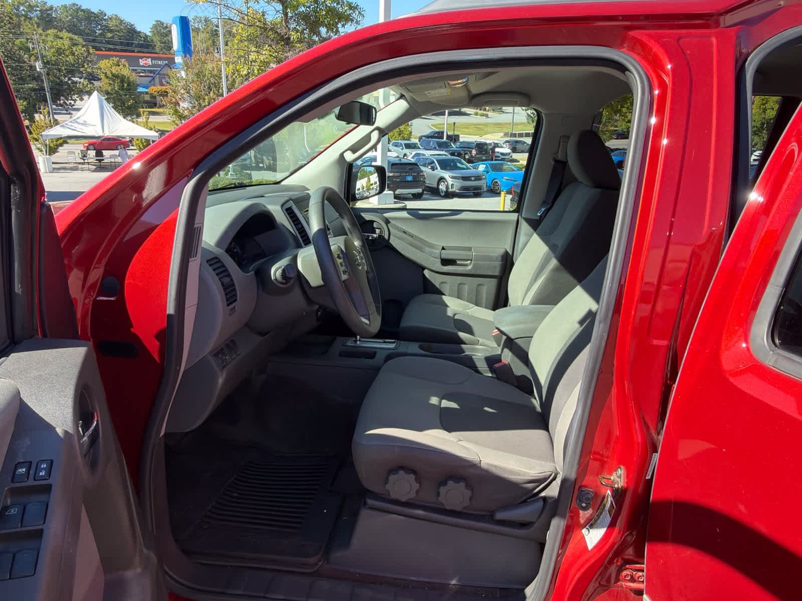 Used 2015 Nissan Xterra S w/ Value Package RWD image 17
