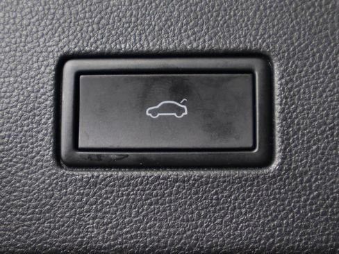 Used 2023 Volkswagen Atlas SE w/ Panoramic Sunroof Package AWD/4WD image 18