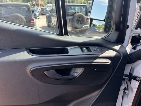 Used 2025 Mercedes-Benz Sprinter 2500 image 13