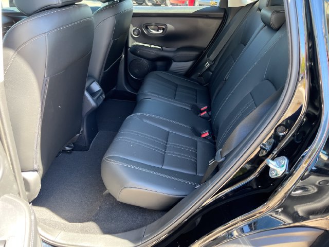 Used 2024 Honda HR-V EX-L image 3