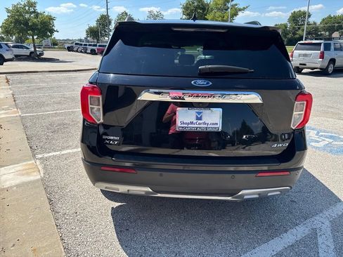 Used 2024 Ford Explorer XLT w/ Equipment Group 202A AWD/4WD image 26