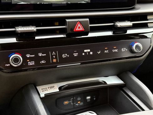 New 2026 Kia Sportage EX image 19