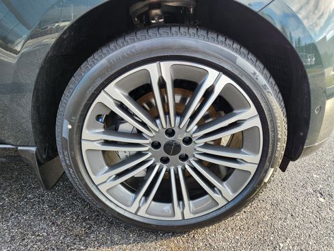 New 2026 Land Rover Range Rover SE image 7