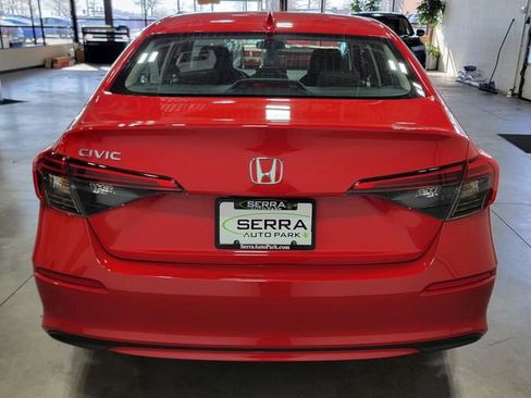 Used 2023 Honda Civic LX image 5