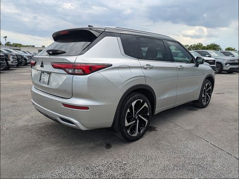 Used 2024 Mitsubishi Outlander SEL FWD image 8