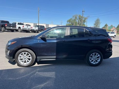 Used 2020 Chevrolet Equinox LS w/ LS Convenience Package FWD image 11