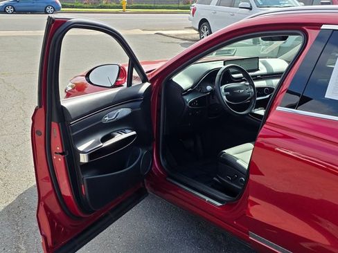 Used 2025 Genesis GV70 2.5T image 42