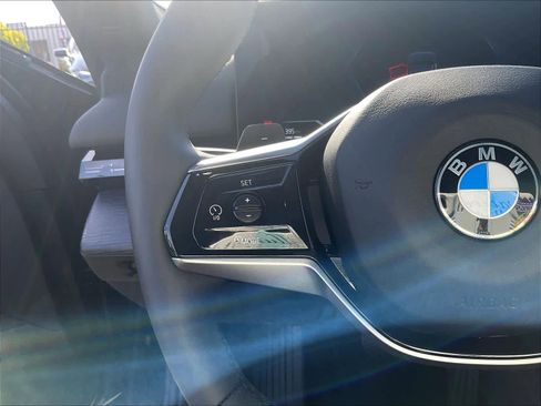 Used 2026 BMW 530i w/ Premium Package RWD image 21