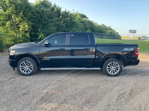 Used 2019 RAM 1500 Laramie w/ Sport Appearance Package AWD/4WD image 2