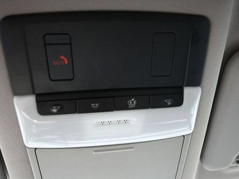 Used 2025 Nissan Rogue SV AWD/4WD image 25