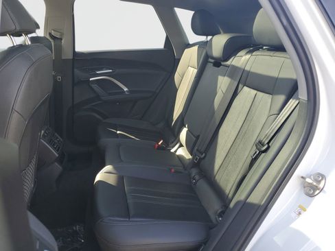 Used 2025 Audi Q5 Premium w/ Convenience Package image 14