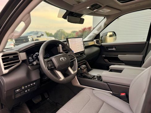 Used 2024 Toyota Sequoia Limited AWD/4WD image 21