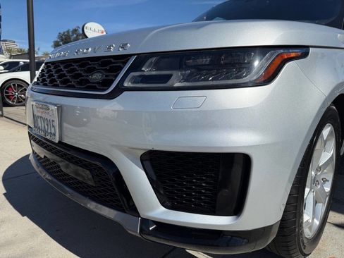 Used 2018 Land Rover Range Rover Sport HSE image 12