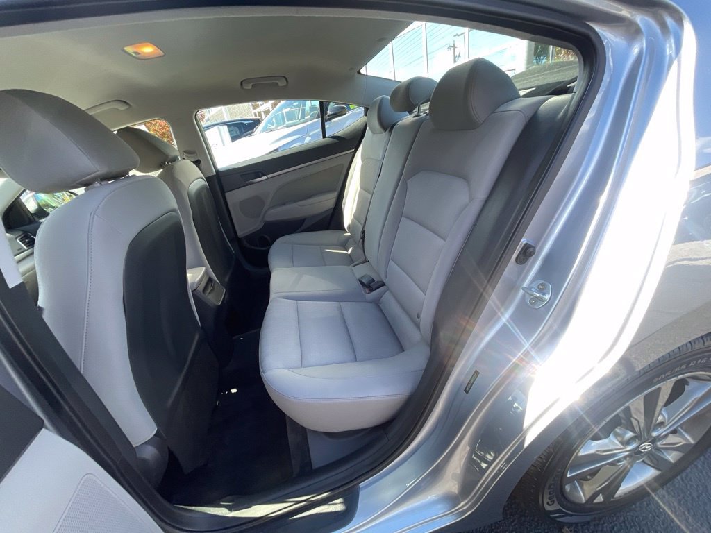 Used 2017 Hyundai Elantra SE FWD image 20
